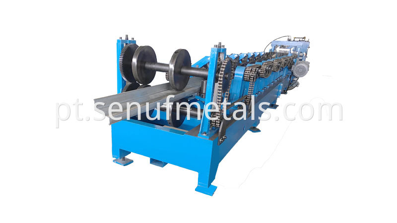 z-purlin-roll-forming-machine